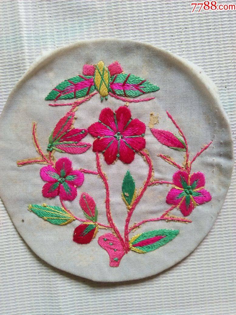 绣工精美的蜜蜂花卉图案老绣片纯手工绣制