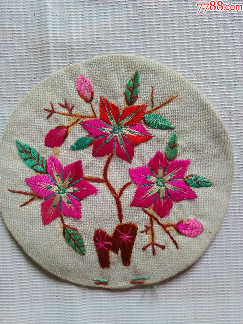 绣工精美的花卉图案老绣片纯手工绣制