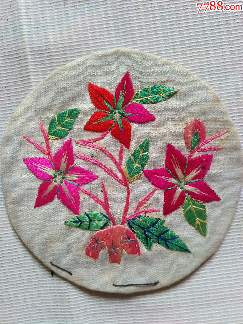绣工精美的花卉图案老绣片纯手工绣制