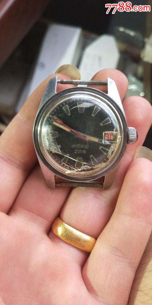 国产罕见上海《29钻军表》