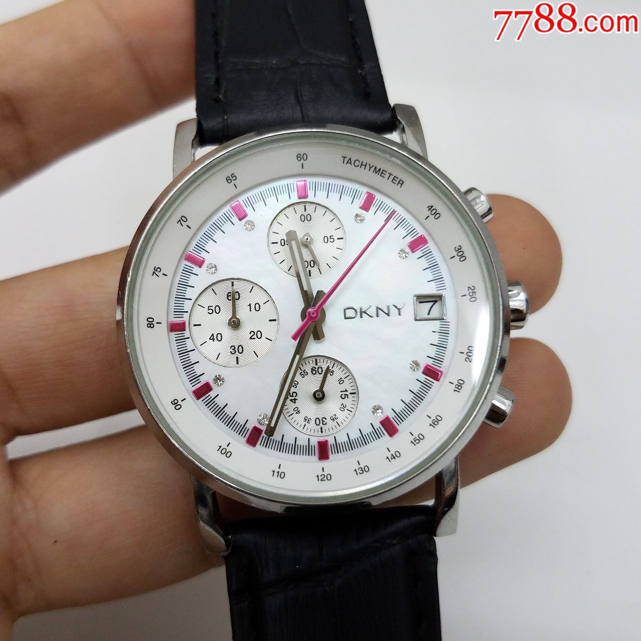【美国的时尚手表品牌】dkny唐可娜儿电子计时女表【漂亮贝壳纹表盘】