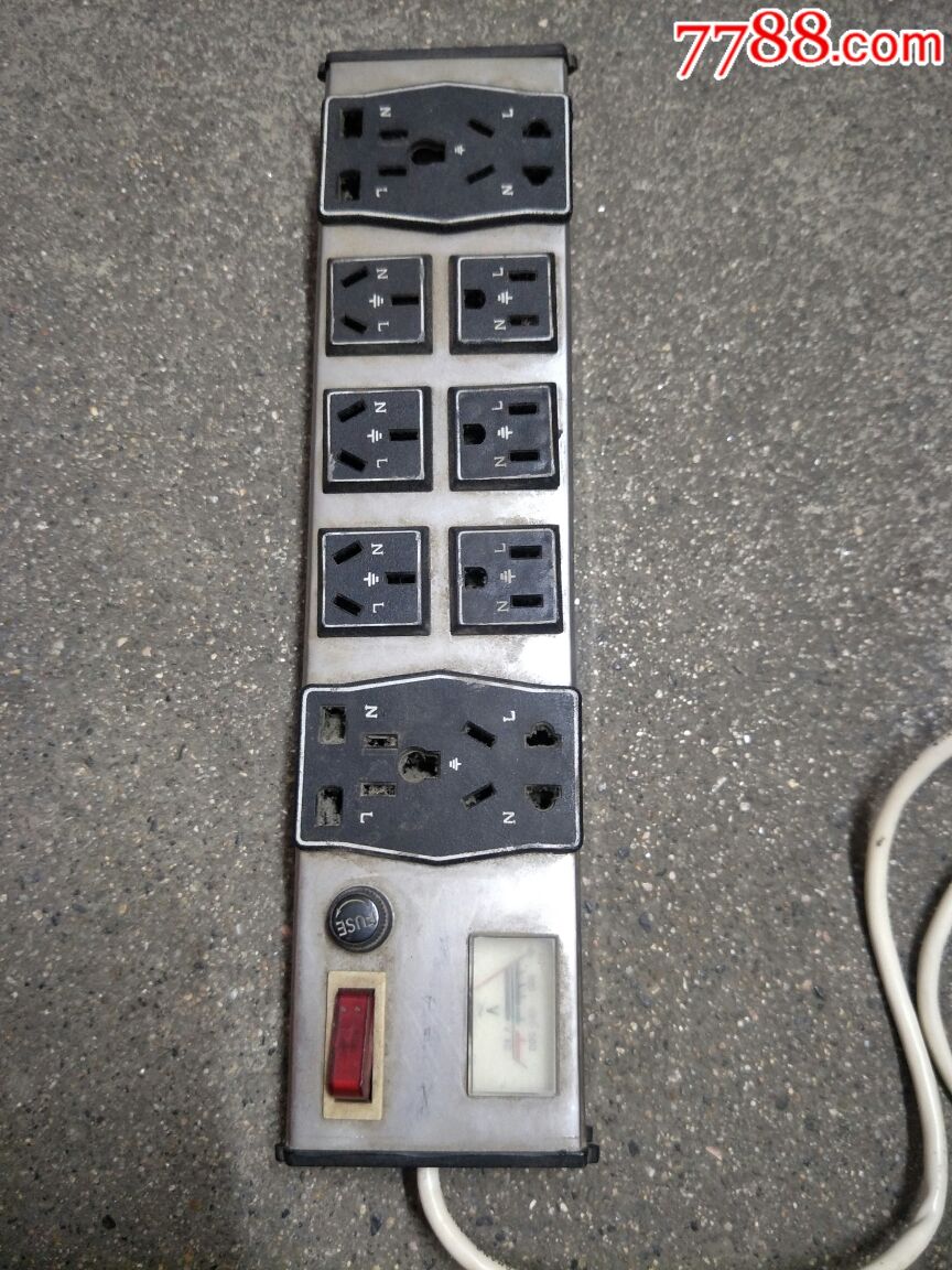 老白钢插排应该是八十年代