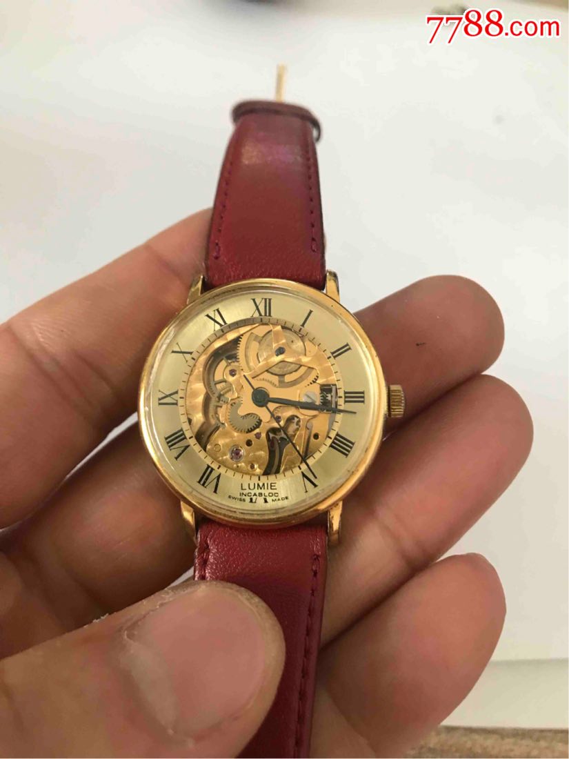 瑞士产镂空男机械表