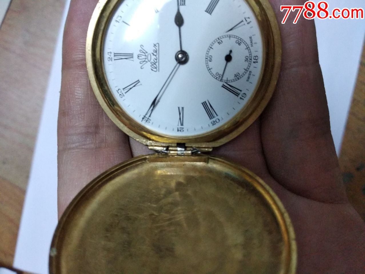 watex怀表,3开门,能上链,能走时,前盖合叶铰链处有裂,按把头能关上前