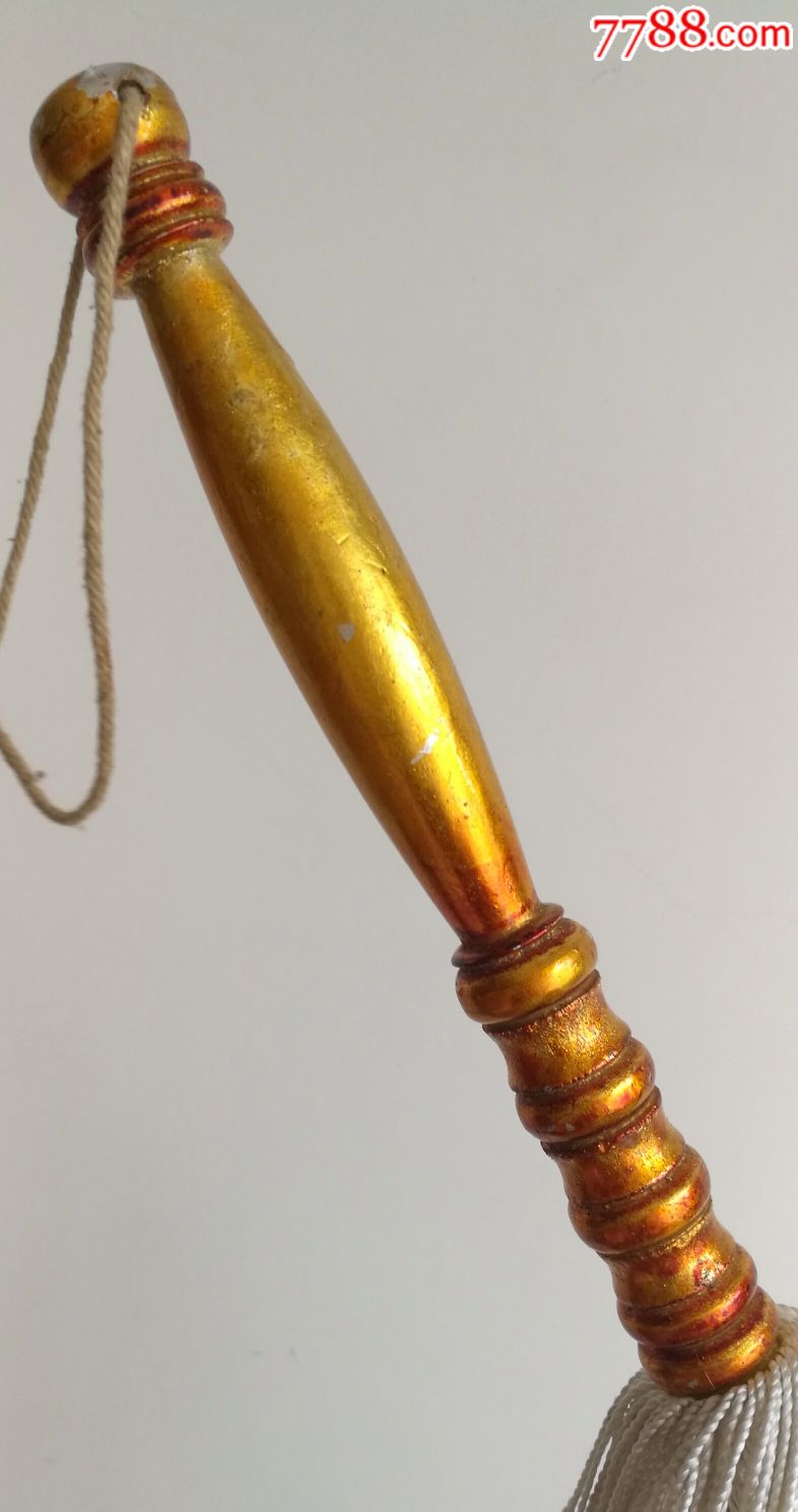 戏曲舞台用的白色马鞭