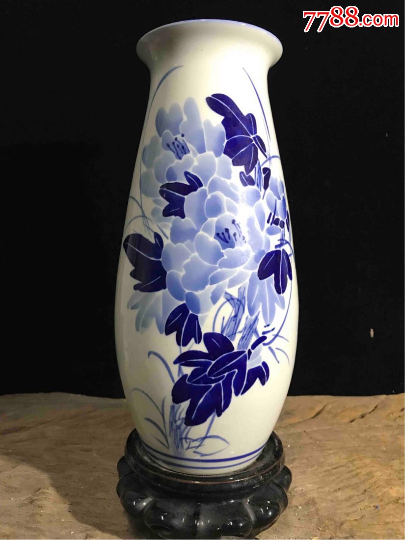 石湾青花瓷高筒花樽品相如图