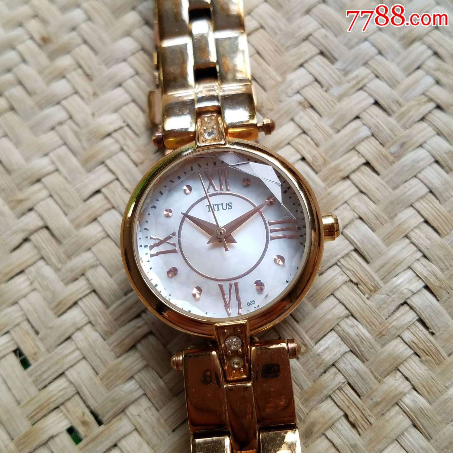 【多面切割镜面设计!独特分离式水钻表耳设计!】titus铁达时-石英女表