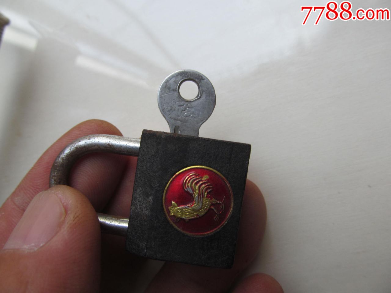 大公鸡牌小铁锁,一把钥匙,好用