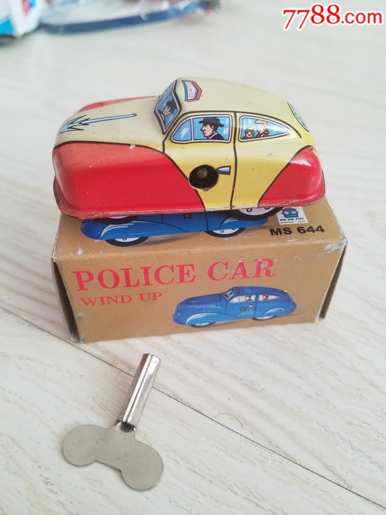 铁皮发条小汽车