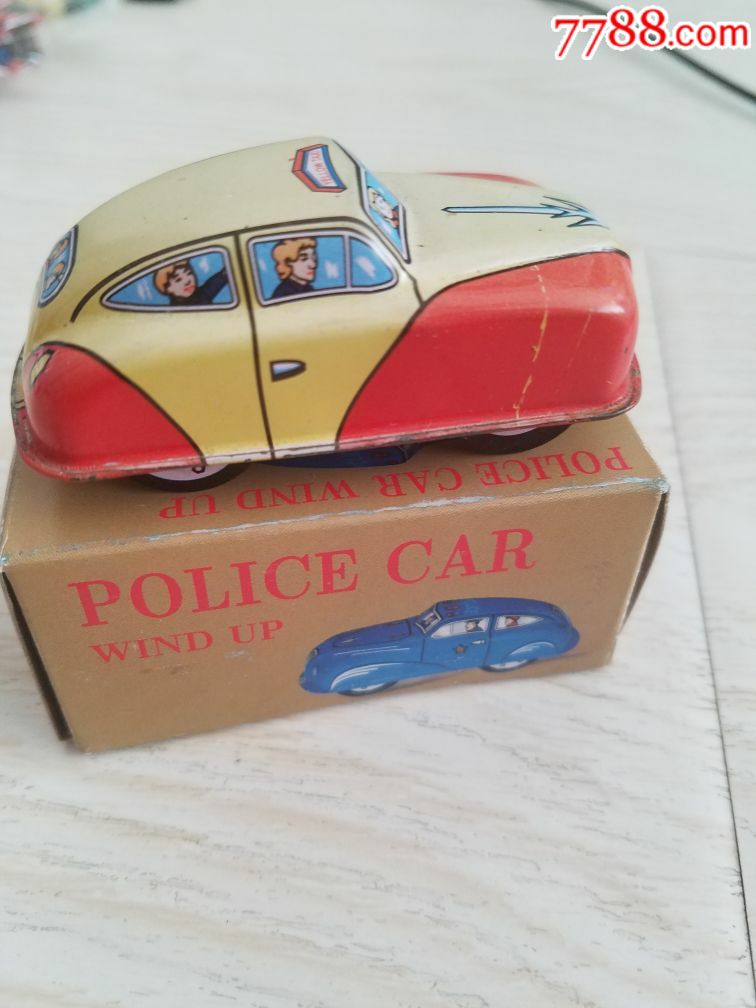 铁皮发条小汽车