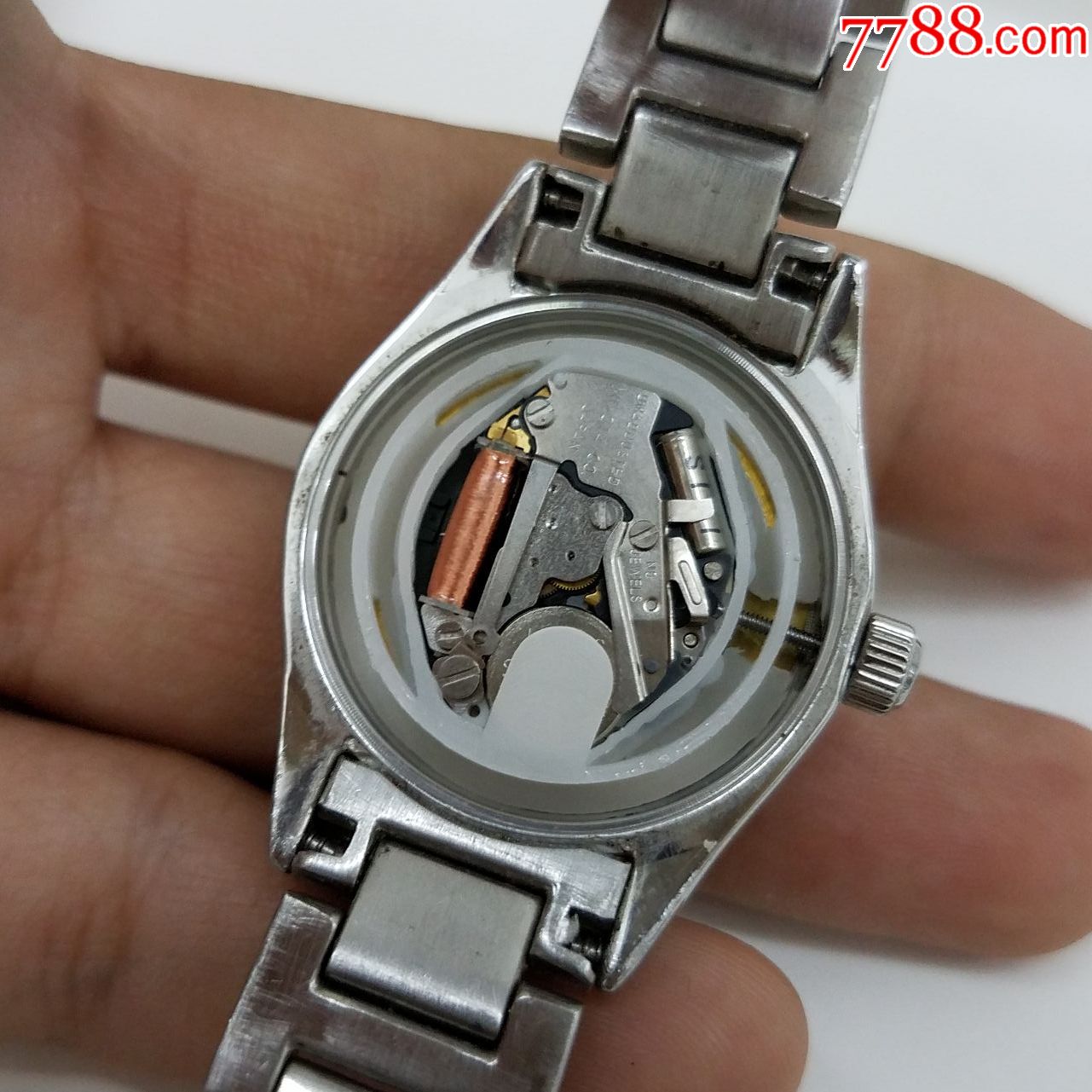 christ电子女表【独特漂亮条纹贝壳面表盘】【走时正常,日历好使】