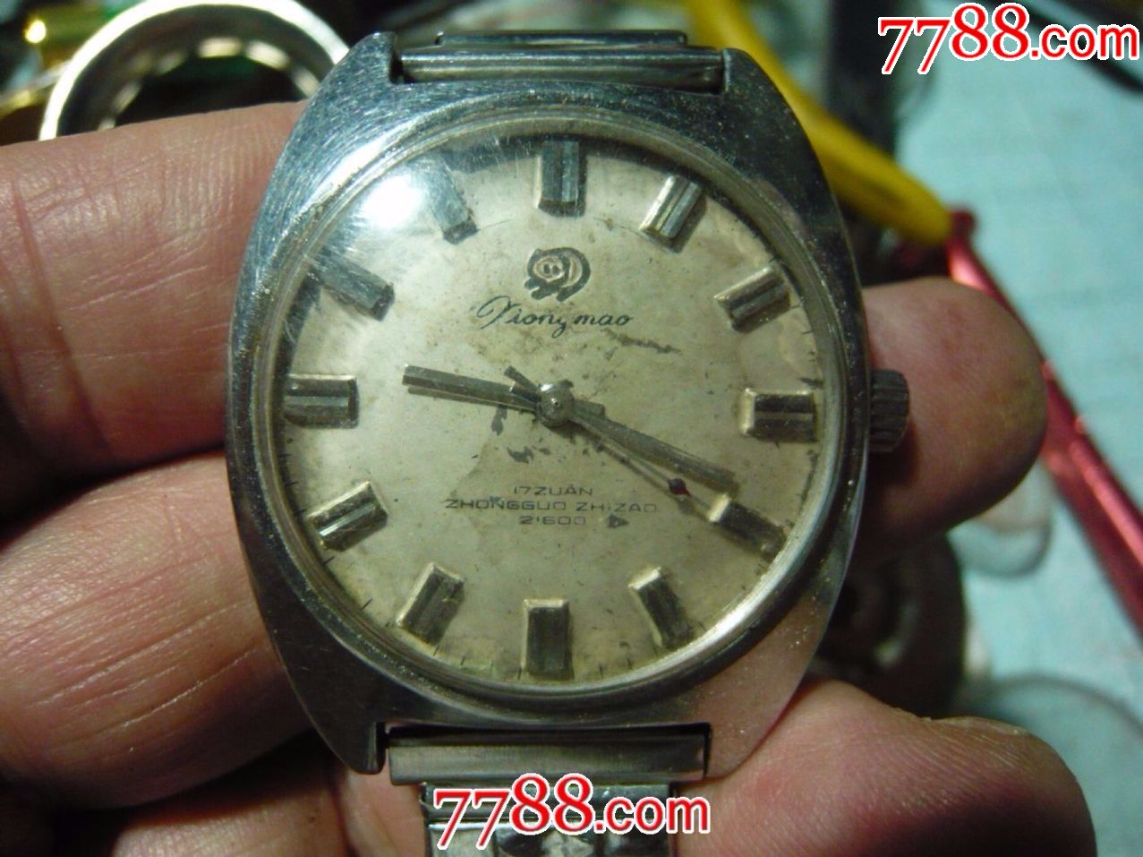 国产风雷"熊猫"老手表