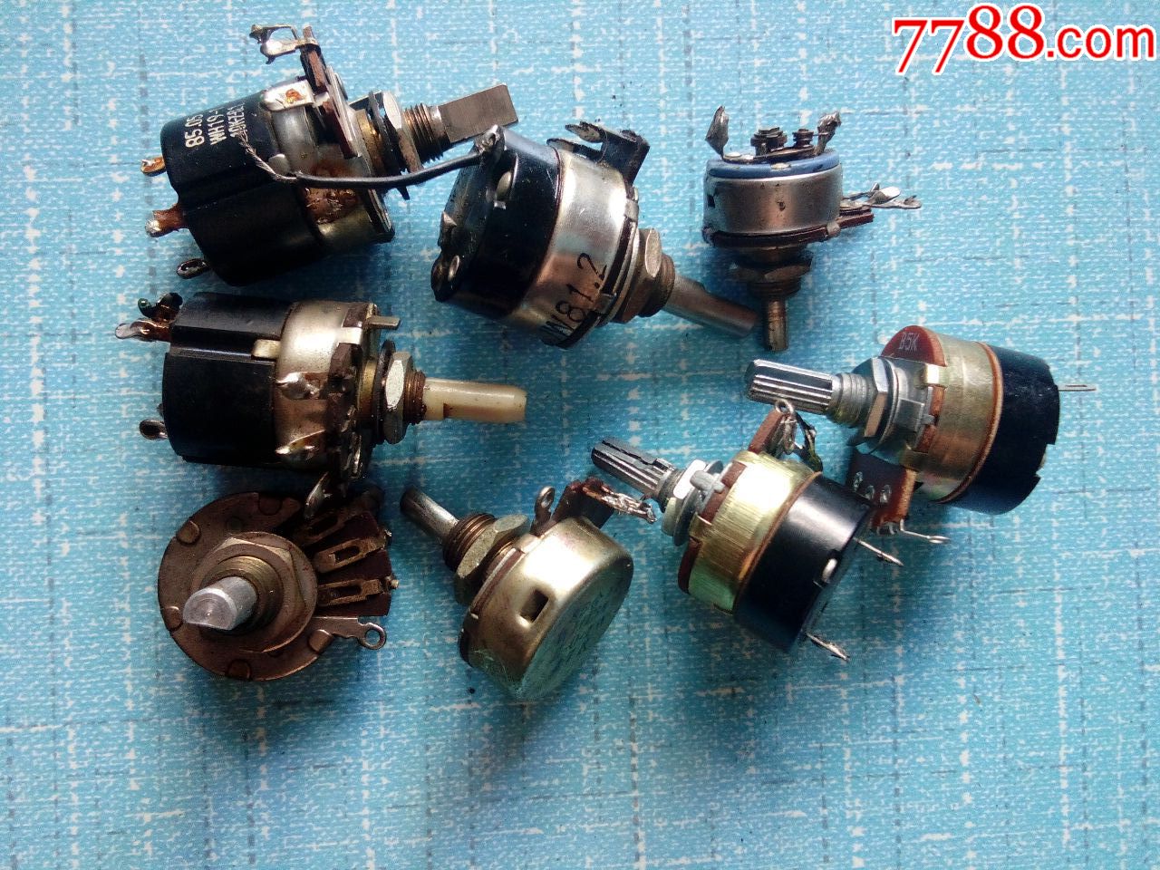 老电位器8个,收音机_第1张
