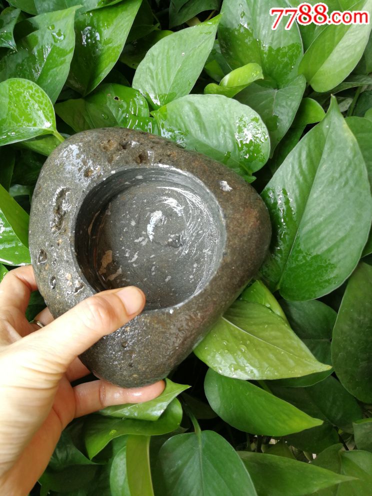 天然鹅卵石石盆烟缸