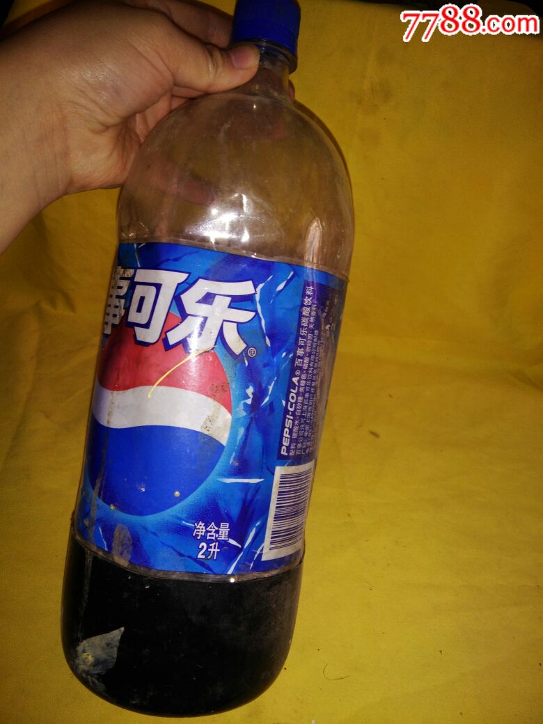 2升百事可乐大饮料瓶