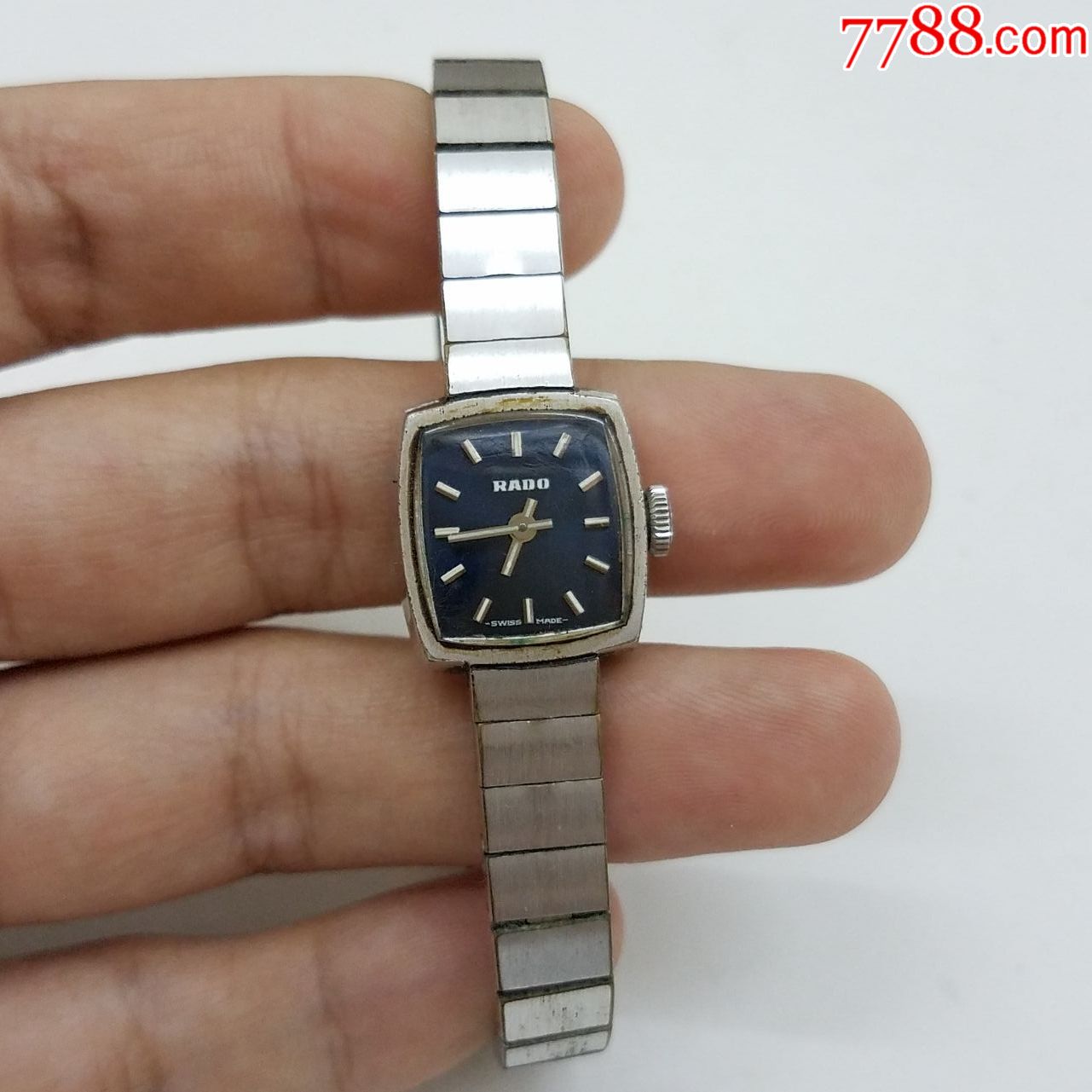 瑞士雷达手动上链机械女表【17钻302精磨机芯】【独特方形表壳,深蓝