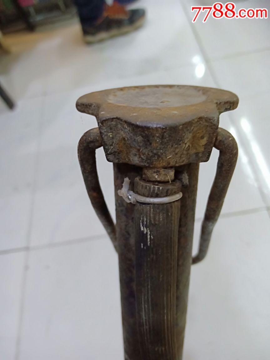 老式自行车打气筒一个出售