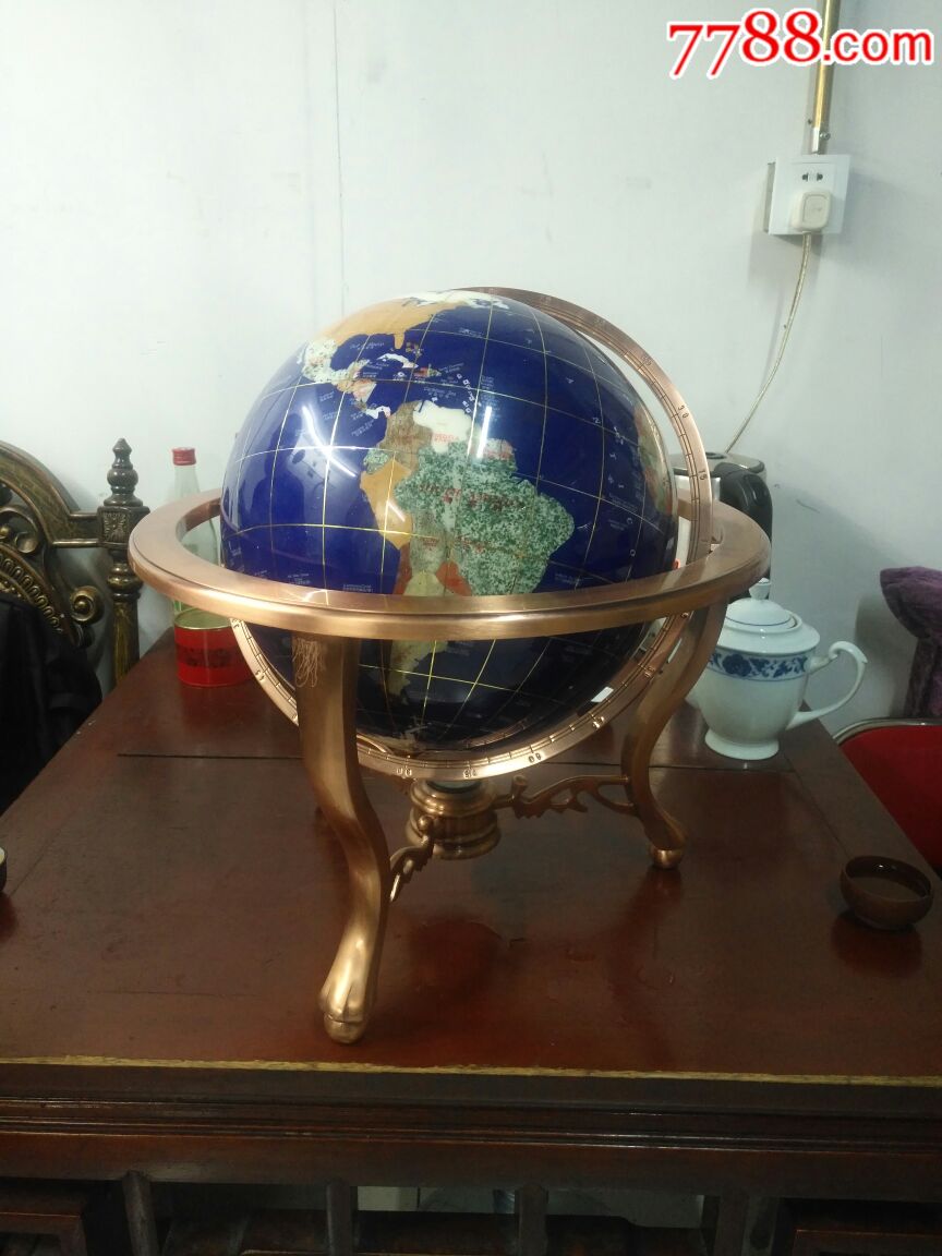 高档地球仪