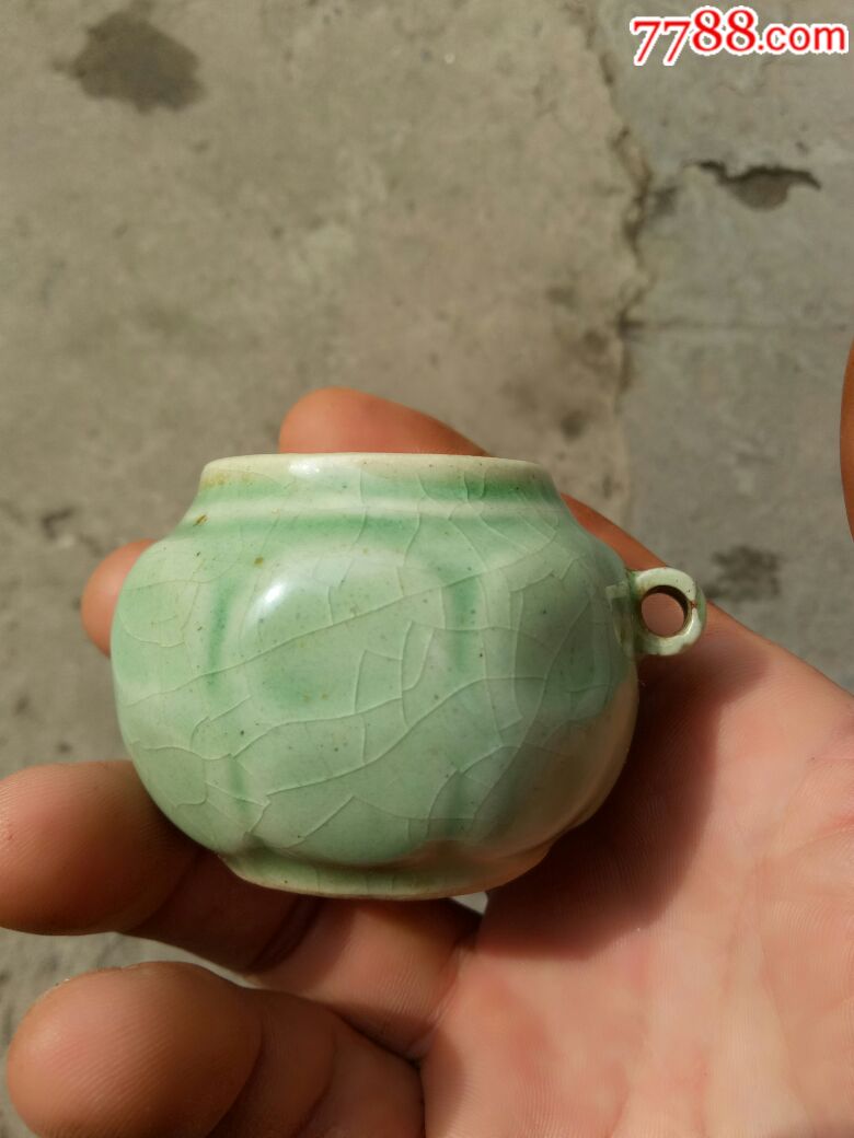 莲花形豆青釉鸟食罐,无磕碰