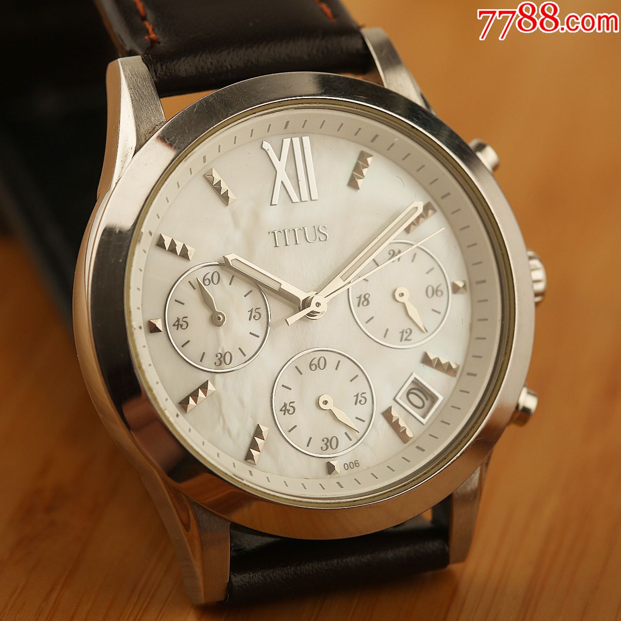 瑞士铁达时titus石英表云雾贝母白面经典六针计时比肩库存级,手表