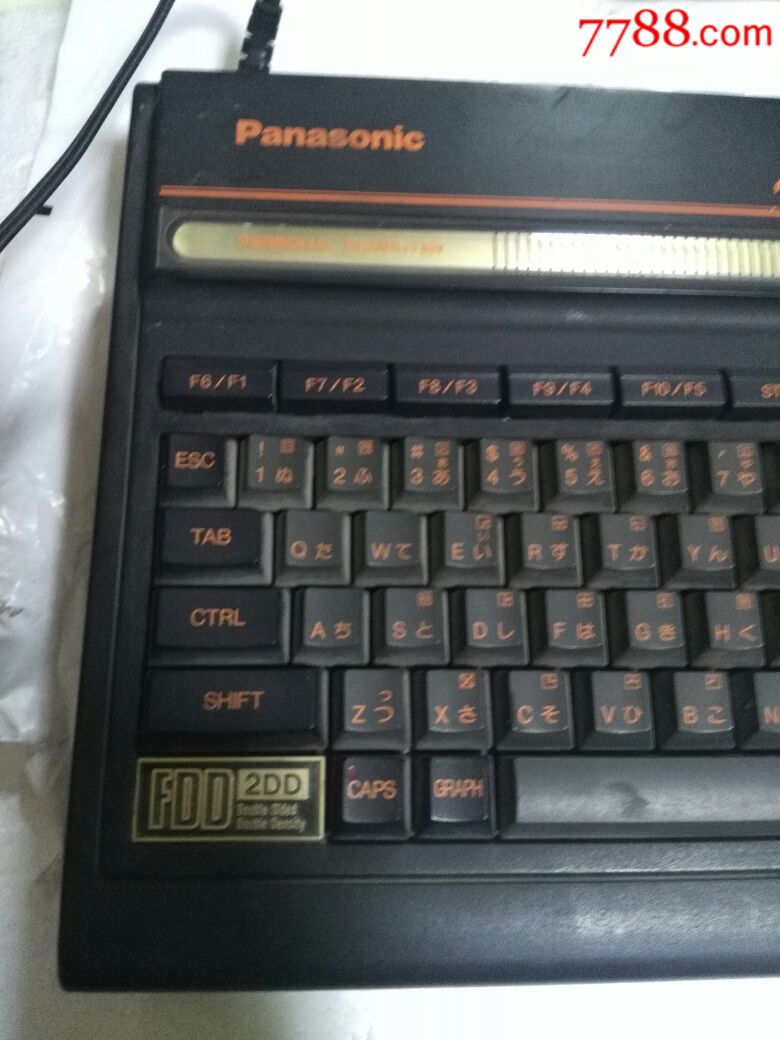 带金标的松下msx游戏机(100v电压)