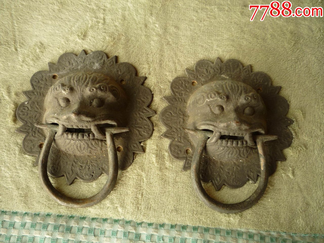 老的大尺寸铜兽门环一对