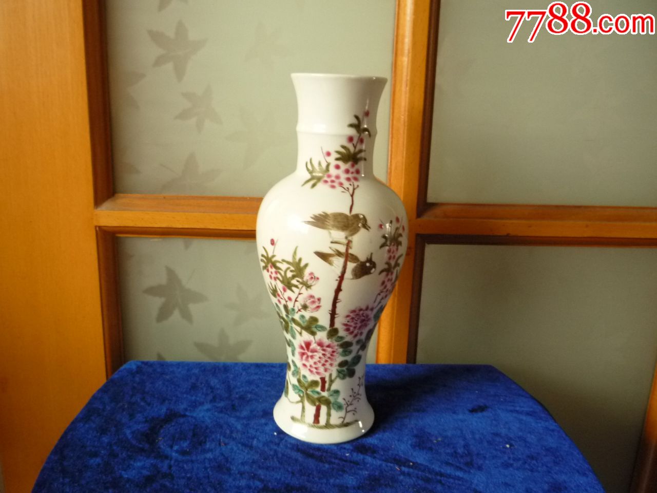 民国粉彩花卉花瓶