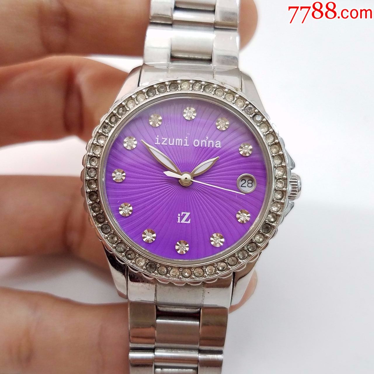 izumi-onna电子女表【漂亮闪钻外圈,刻度】【高贵紫罗兰表盘】【夜光
