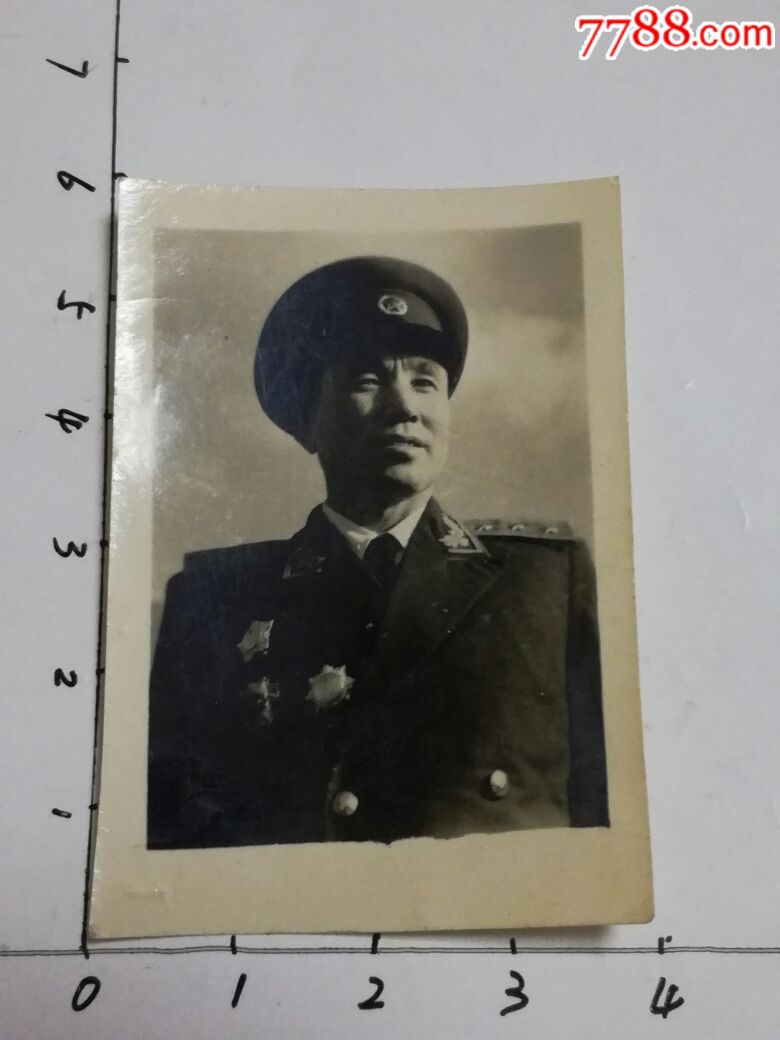 50年代解放军少将照片(背有少将签名送人的)