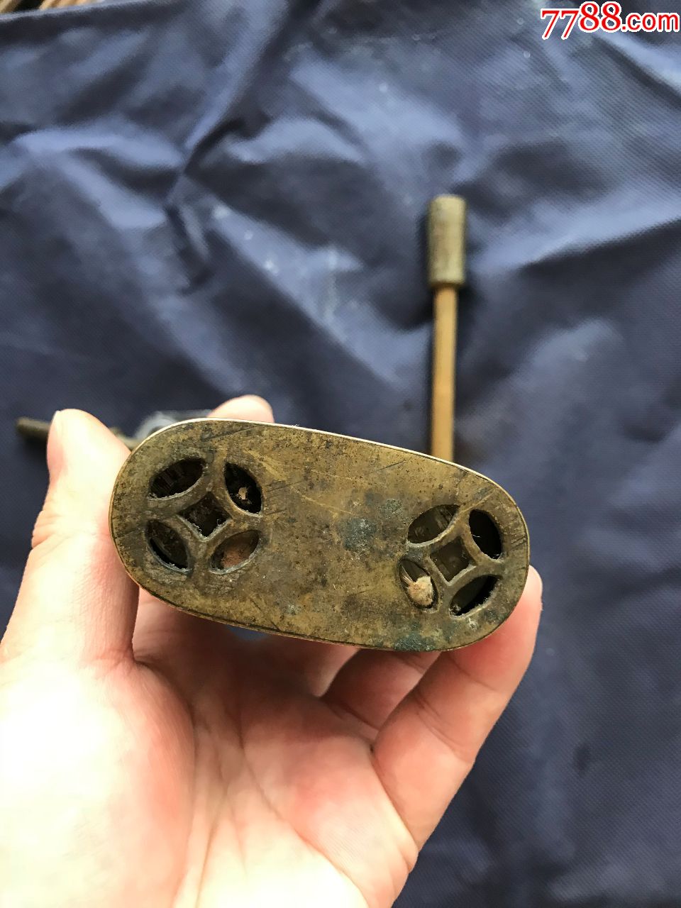 民国时期双金钱底纹水烟斗