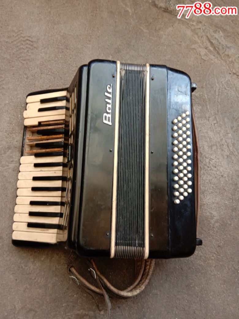 百乐ba1一le手风琴