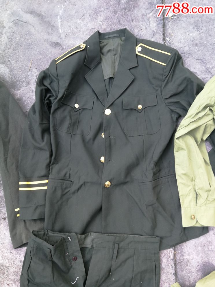 七八十年代军衣两套