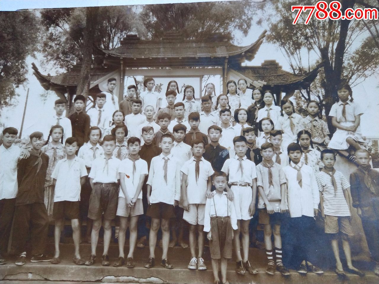 武汉中山公园,胜利门,合影!泛银,1956年六角亭小学毕业照