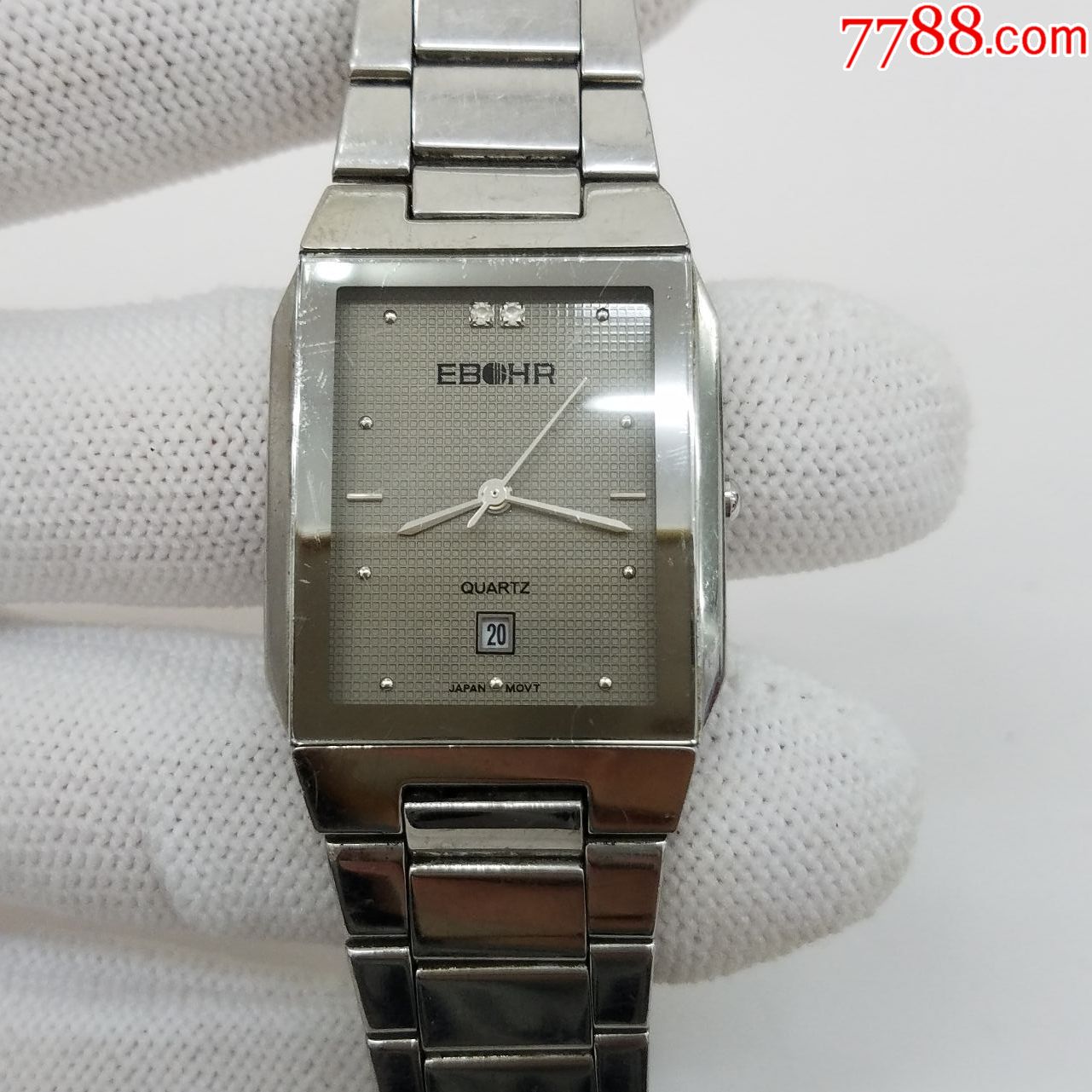 依波电子女表【经典12点位闪钻刻度】【方形壳型】【经典咖啡茶色方格