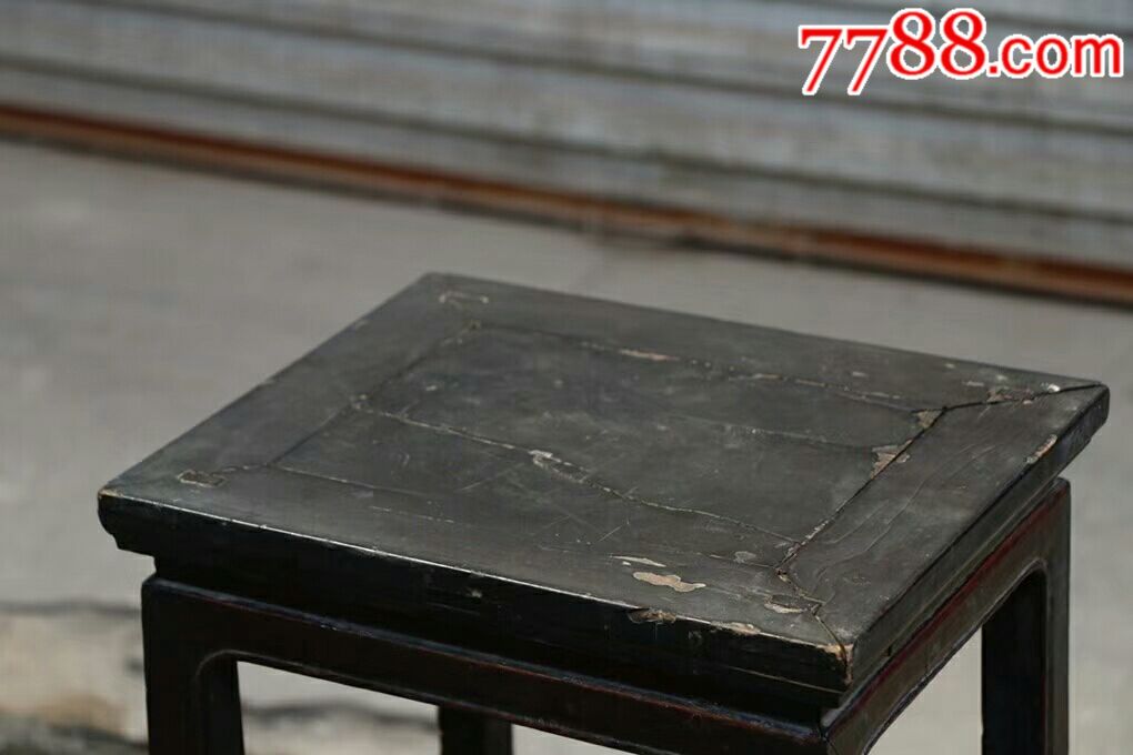 【清中期茶几】品相如图,榆木制,形制素雅,细足