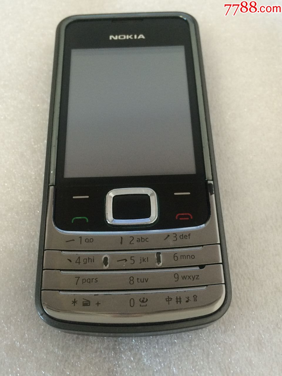 一台经典收藏少见诺基亚6208c直板手机