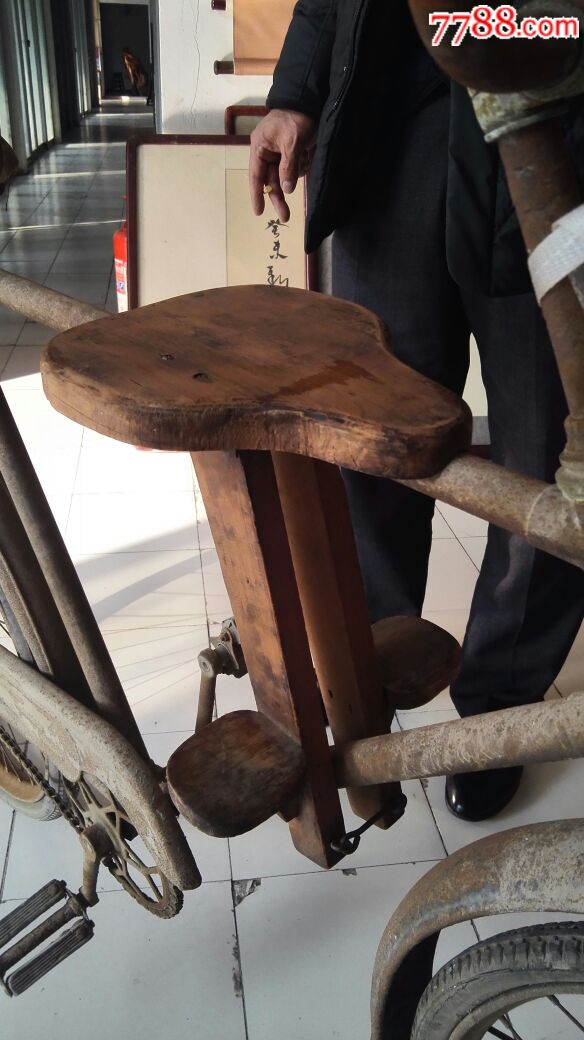 木宝宝自行车座椅,自行车为参照物不在出售范围内