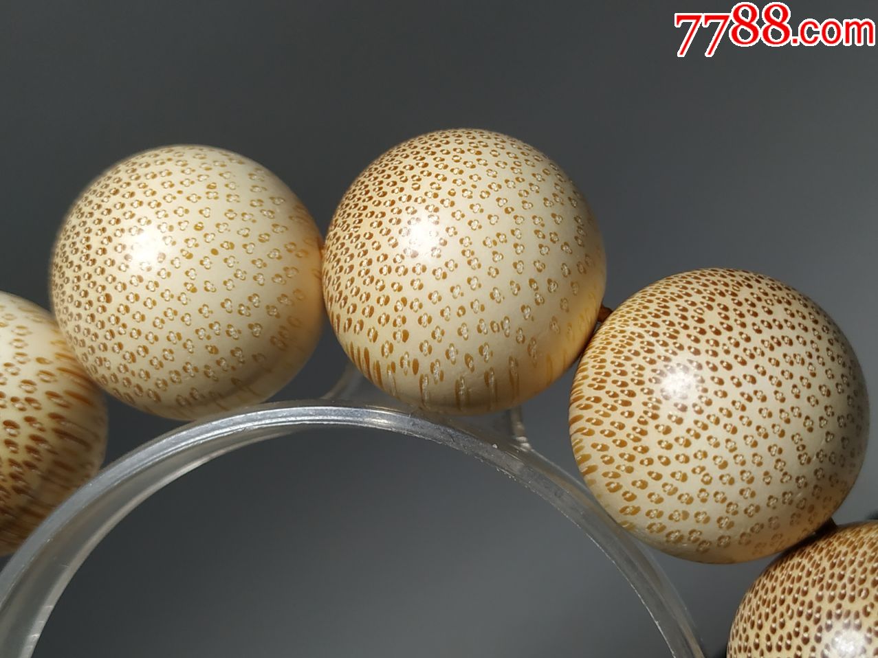 放了几年的满钉鱼子纹金丝竹木手串