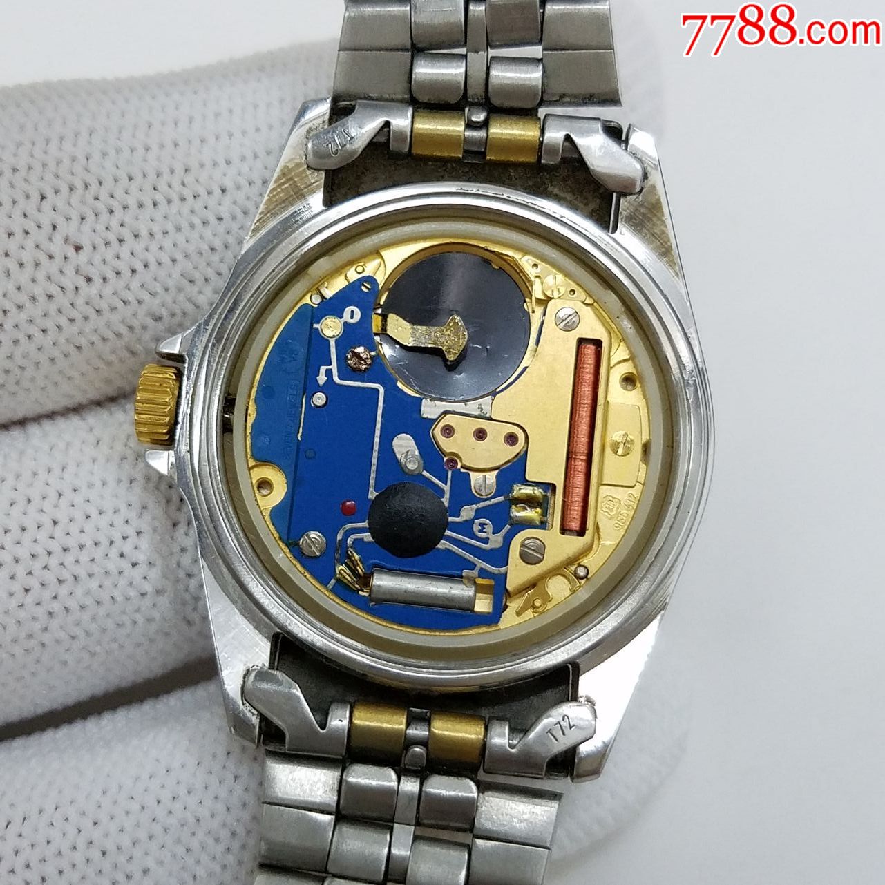 瑞士山度士石英表【瑞士v8认证机芯】【间金表款】【闪亮金牙圈】【不