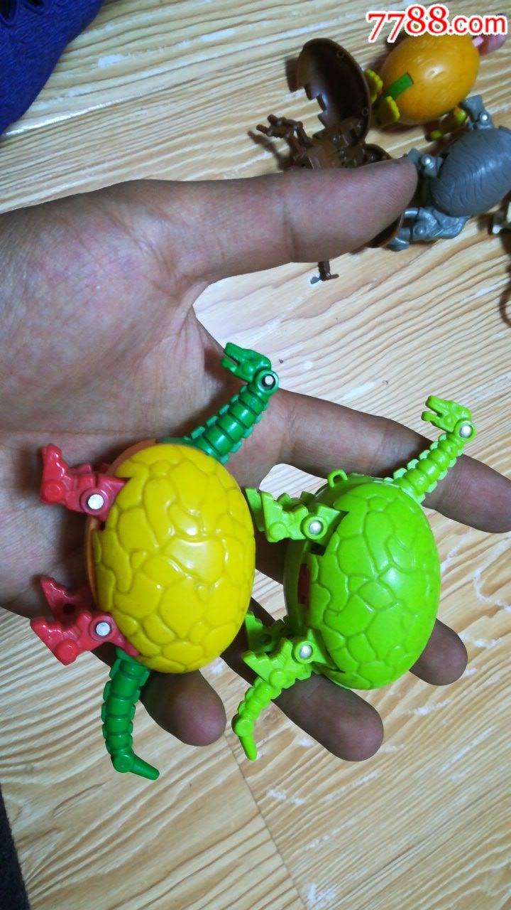 怀旧经典收藏变形蛋一堆