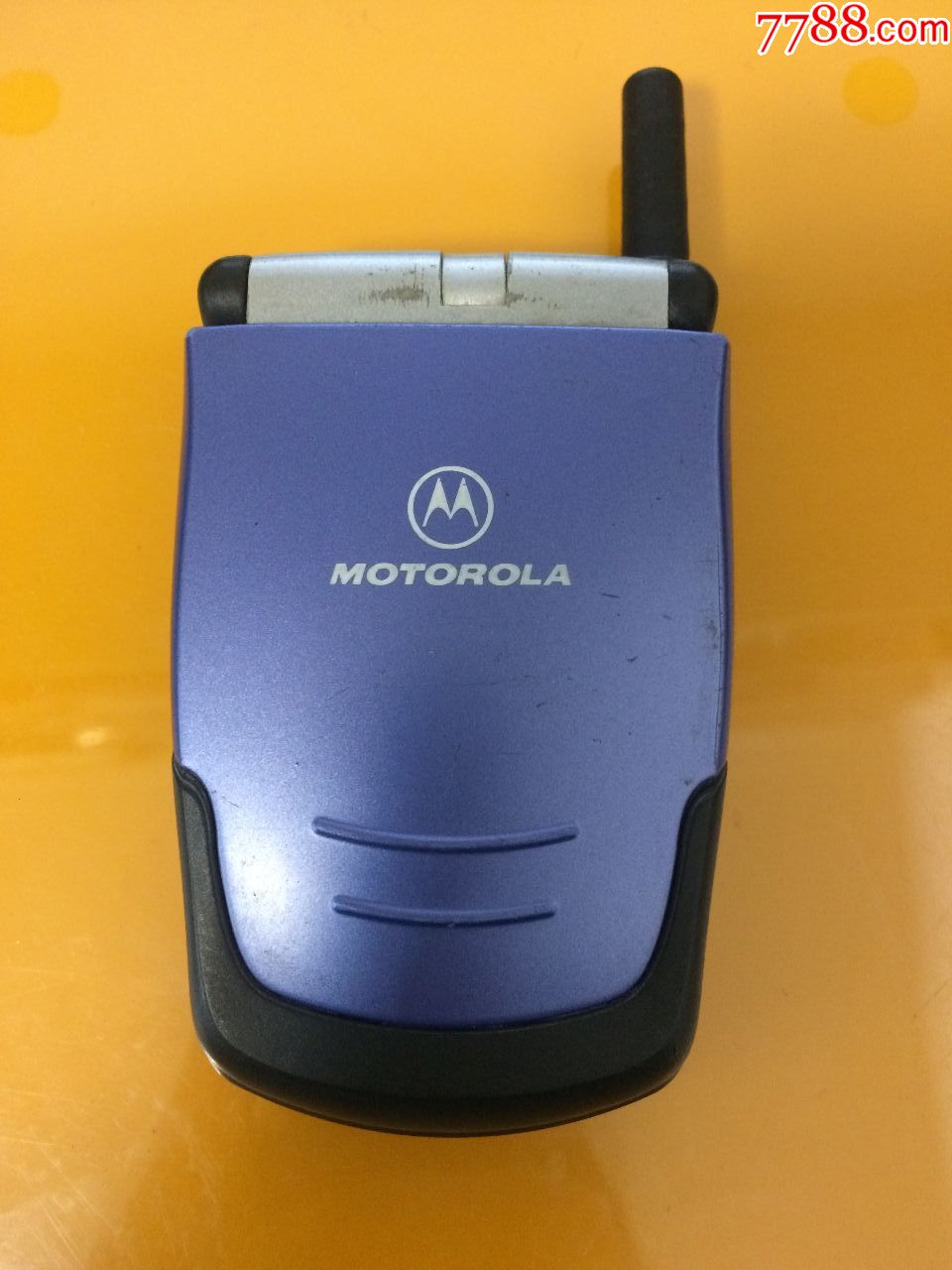 一个经典少见收藏motorola/摩托罗拉掌中宝手机.