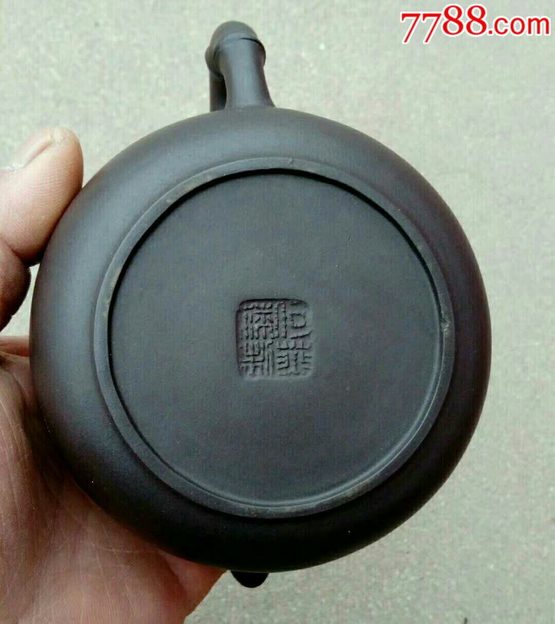 何燕萍款精美紫砂壶