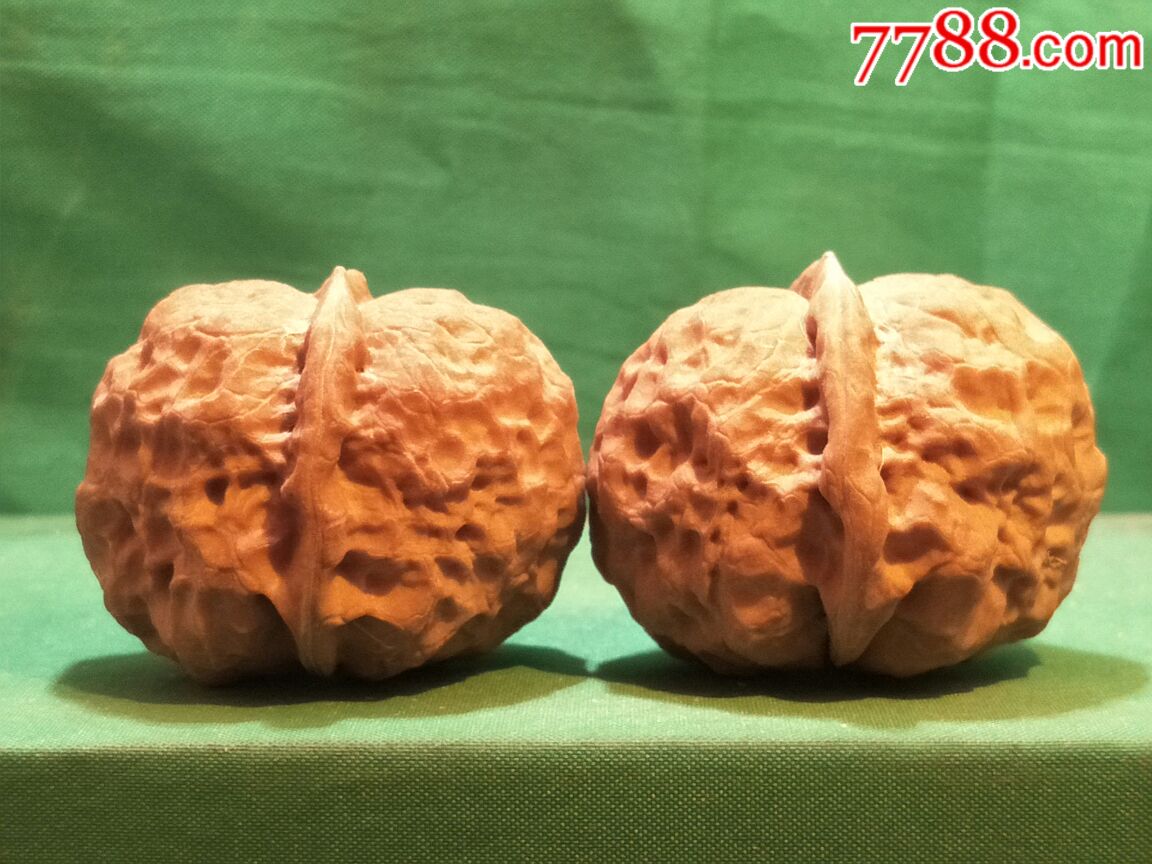 云南野生铁核桃元宝血舍利