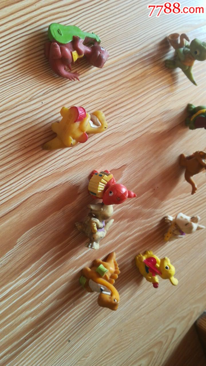 怀旧收藏彩笛卷小恐龙玩具