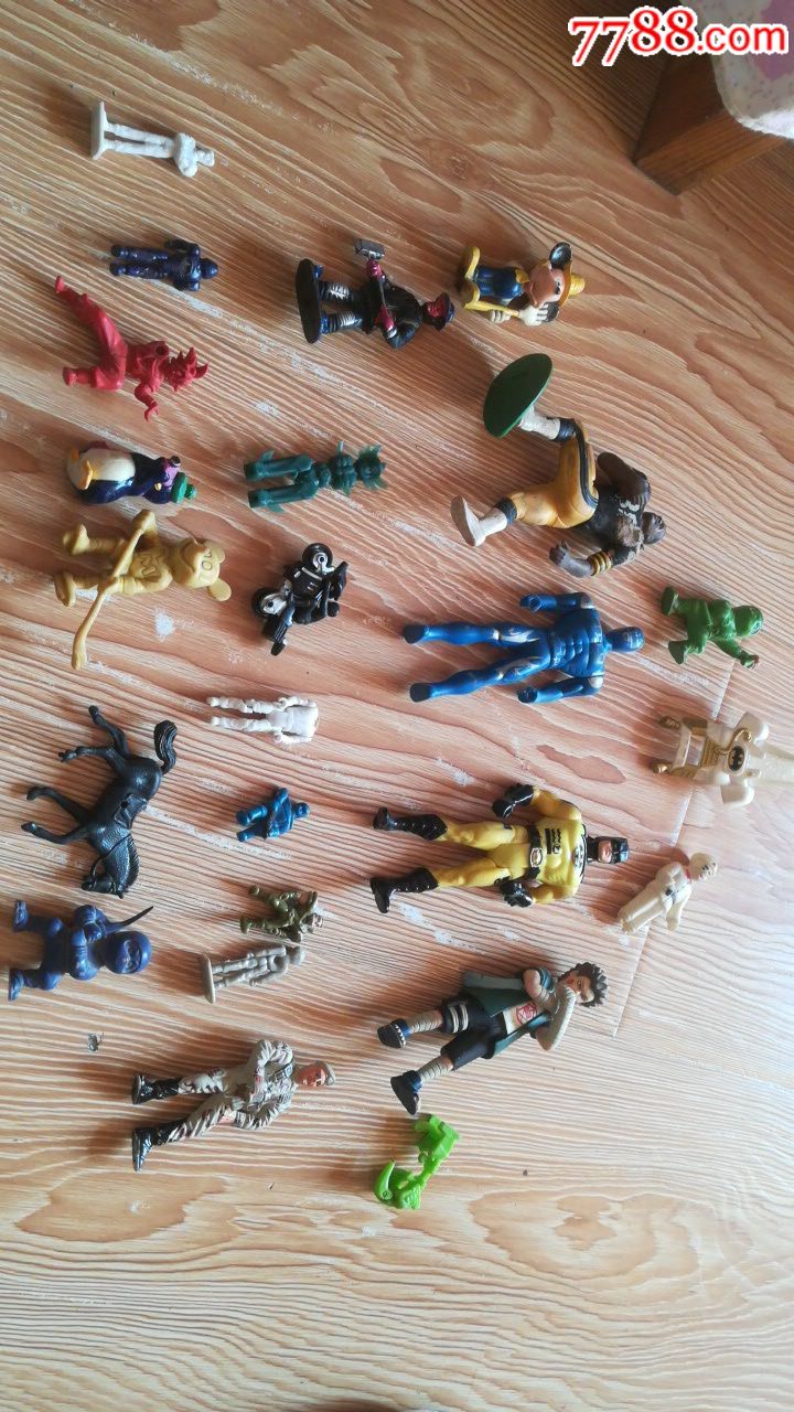 怀旧收藏塑料小人偶玩具