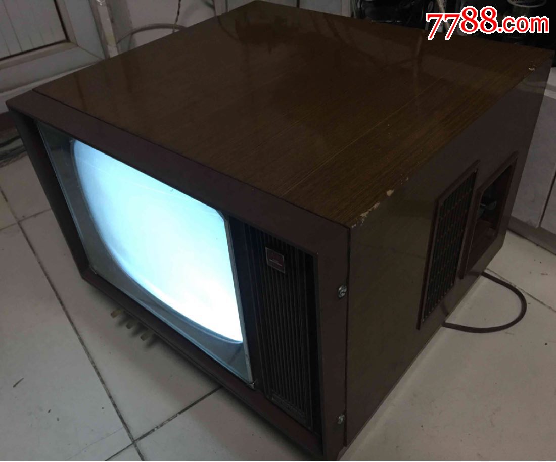 北京牌825-3电子管黑白电视机