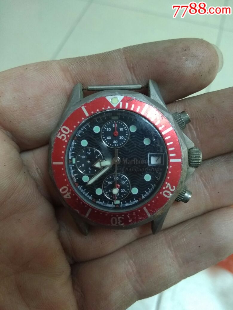 日本万宝路多功能手表