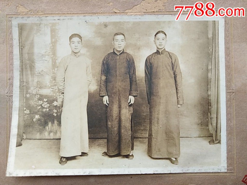 民国穿长衫人物合影照