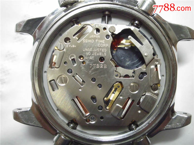 "多功能"精工,机芯7t32b