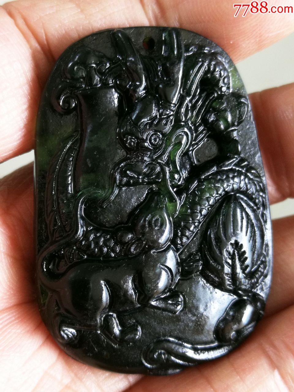 龙戏鼠墨绿玉挂件_价格:2.0000元_7788工艺品